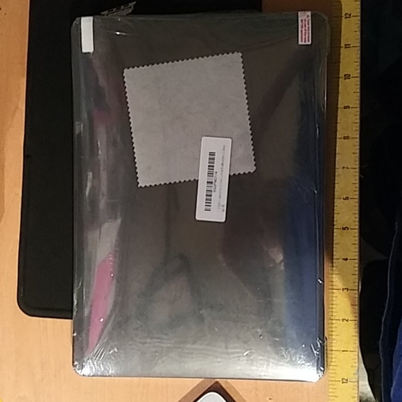 NIP Mac Book Pro 13 Hard shell case & EXTRAS - Picture 4 of 6